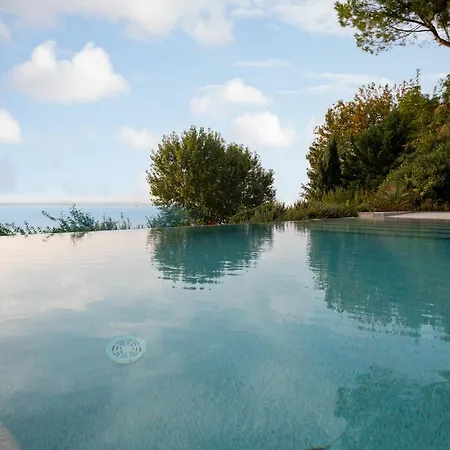 Infinity - Regarda Travel *