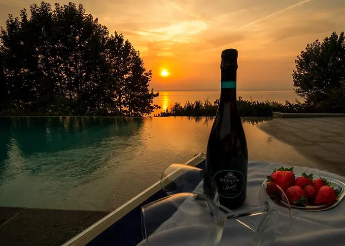 Infinity - Regarda Travel Villa